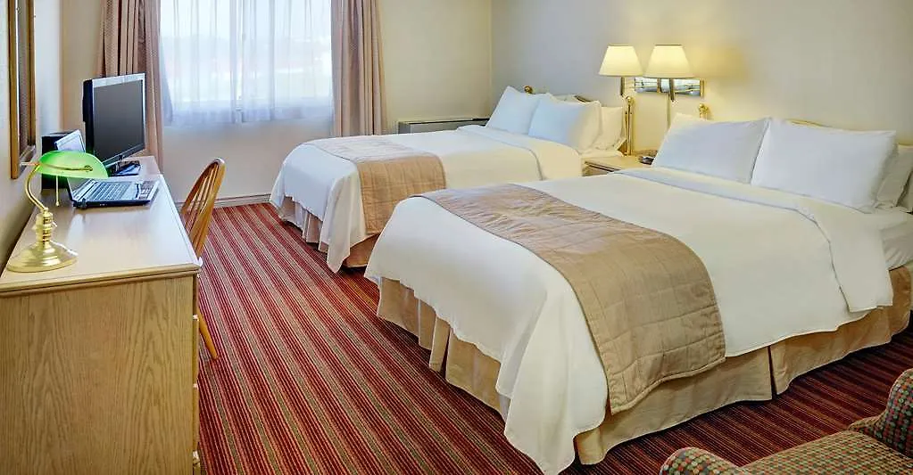 The Grand Winnipeg Airport Hotel By Lakeview