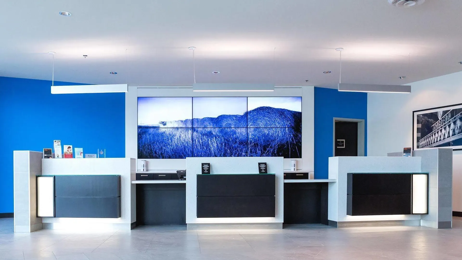 The Grand Winnipeg Airport Hotel By Lakeview 4*,  Канада