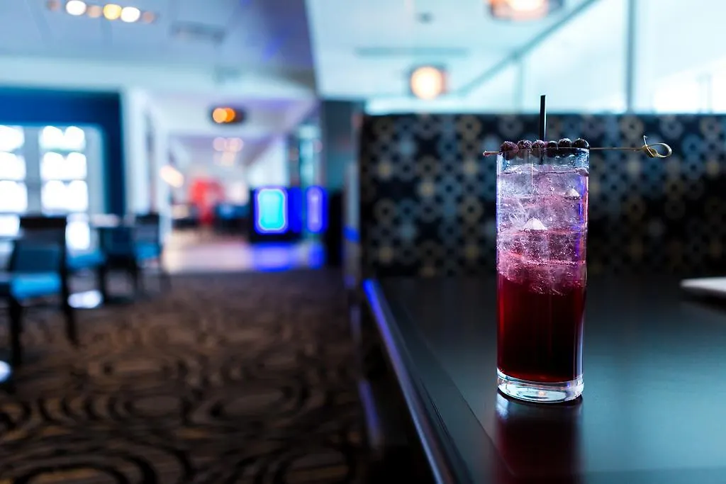The Grand Winnipeg Airport Hotel By Lakeview