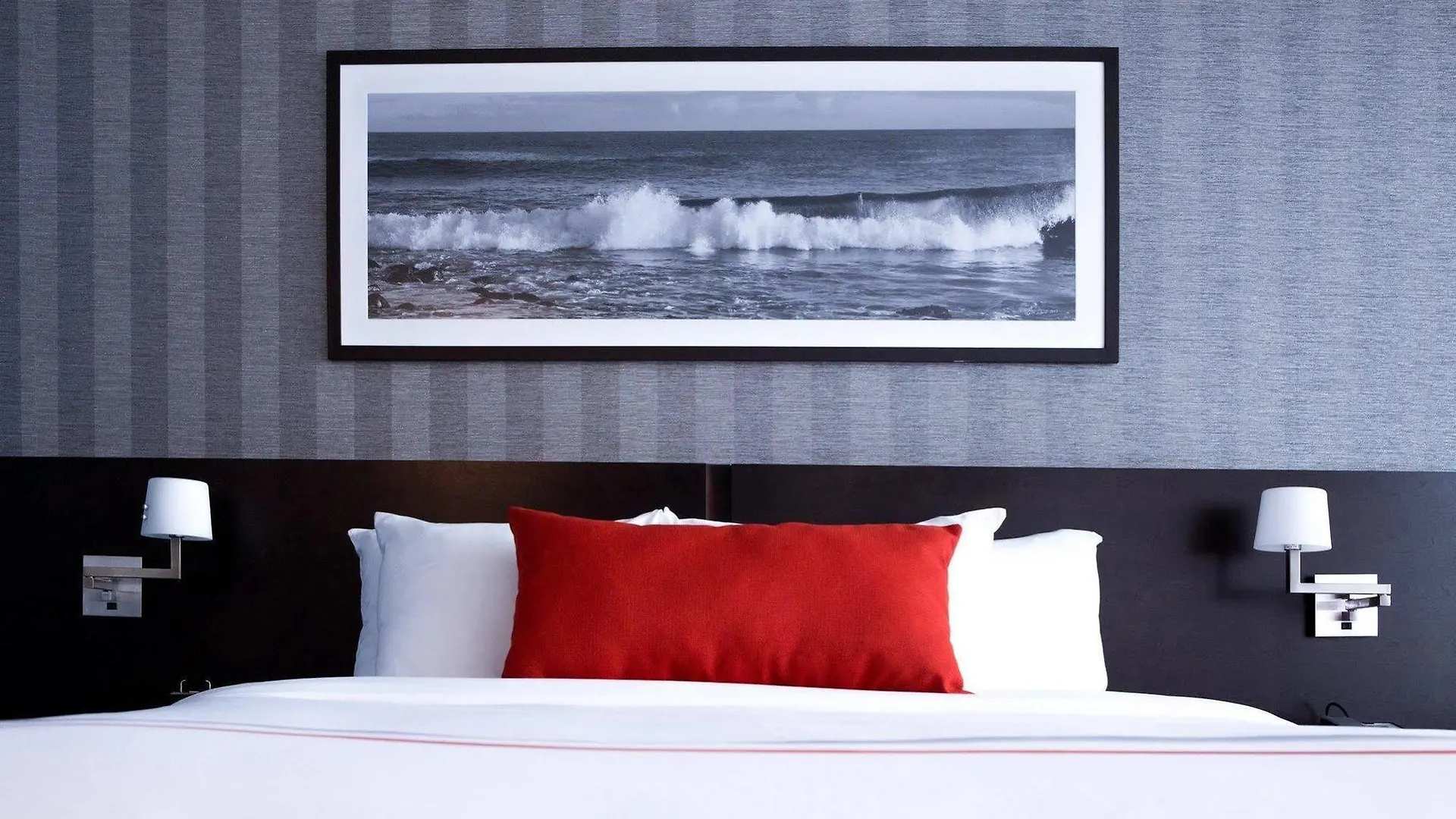 The Grand Winnipeg Airport Hotel By Lakeview