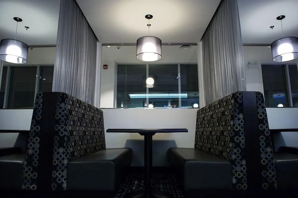 The Grand Winnipeg Airport Hotel By Lakeview